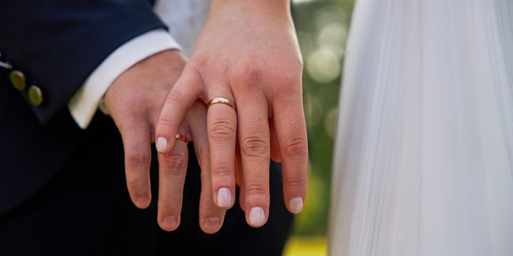 Getting married with a work permit in Hungary